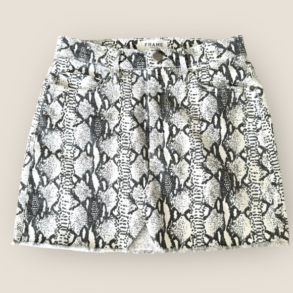 FRAME | Snake Print Mini Skirt | Size 26 - Picture 2 of 7
